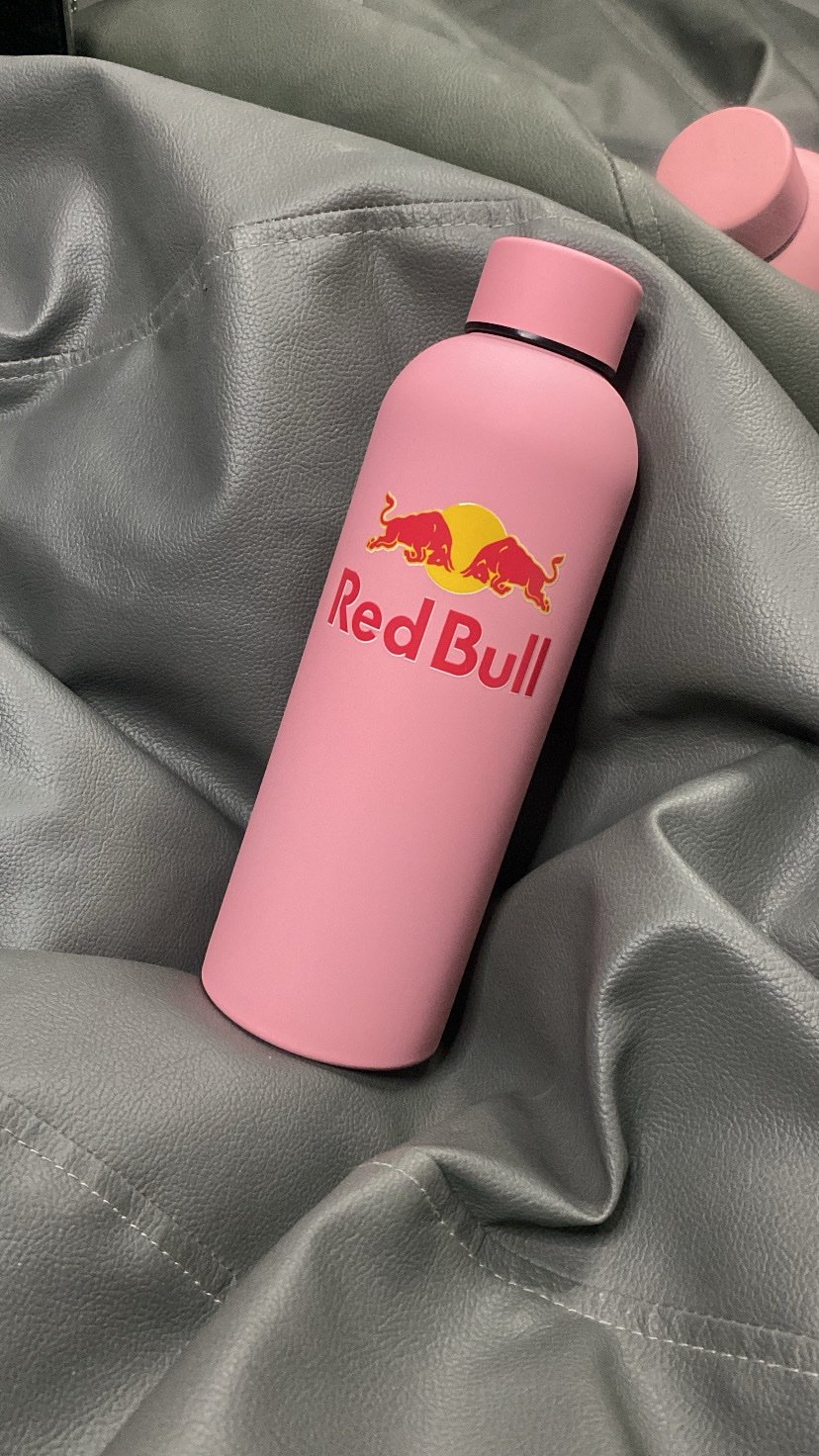 7f930dbc-6919-467f-9eeb-23e29fba8573 Redbull mug - الصورة 1