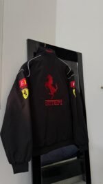⁦جاكيت فيراري اسود⁩ - الصورة ⁦3⁩
